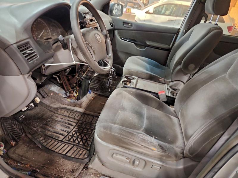 Photo 7 from auction – 2005 TOYOTA SIENNA CE with VIN 5TDZA23C75S371487