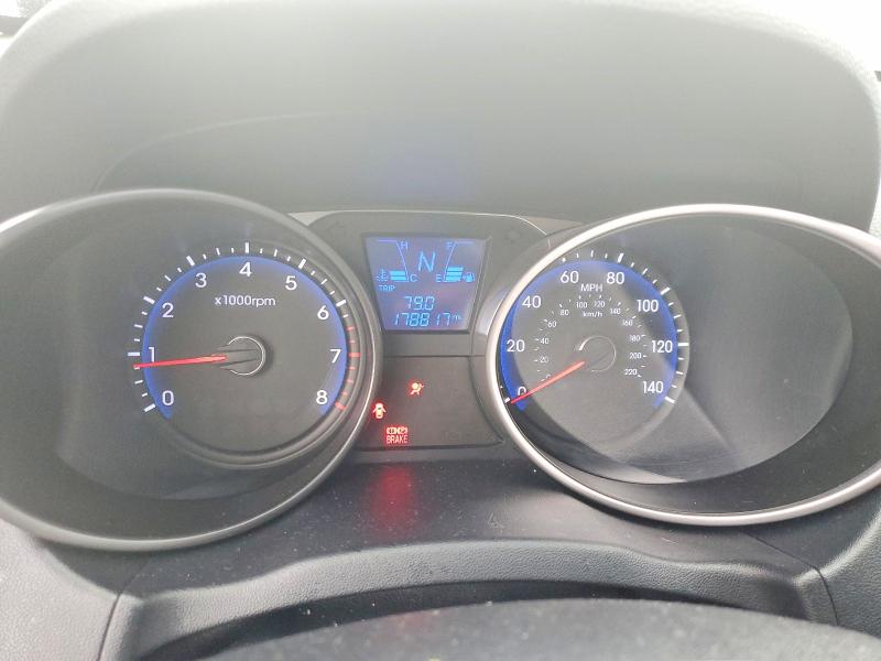 Photo 9 from auction – 2011 HYUNDAI TUCSON GLS with VIN KM8JU3AC3BU126329