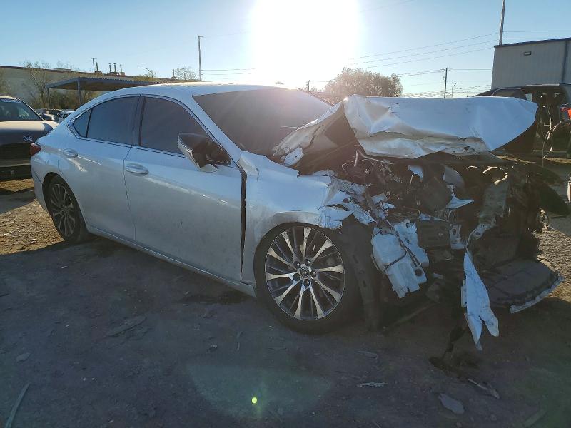 Photo 4 from auction – 2019 LEXUS ES with VIN 58ABZ1B18KU037128