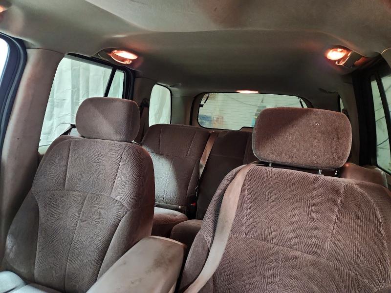 Photo 10 from auction – 2004 CHEVROLET TRAILBLAZE with VIN 1GNDT13S942242265