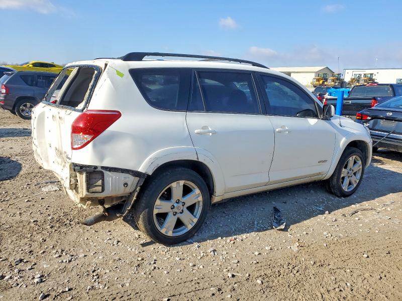 Photo 3 from auction – 2006 TOYOTA RAV4 SPORT with VIN JTMBD32V965029578