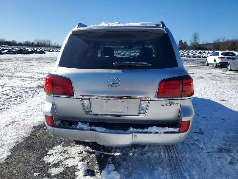 Photo 6 from auction – 2011 LEXUS LX 570 with VIN JTJHY7AX6B4076489