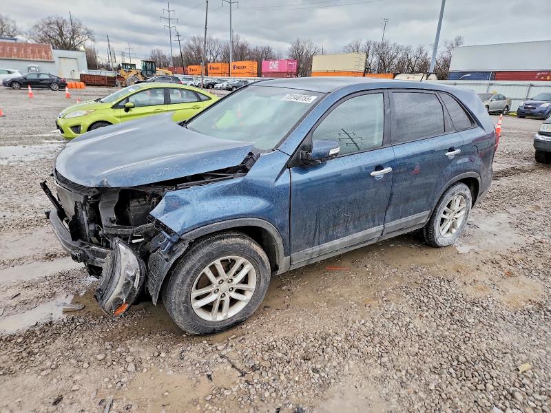 KIA SORENTO 2014 with VIN 5XYKT3A66EG480812 - Photo from auction