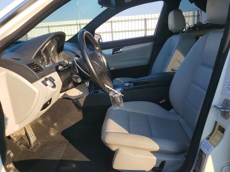 Photo 7 from auction – 2011 MERCEDES-BENZ C 300 with VIN WDDGF5EB3BR174749