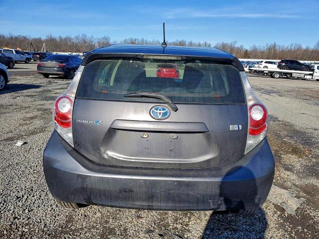 Photo 6 from auction – 2014 TOYOTA PRIUS C with VIN JTDKDTB30E1575237