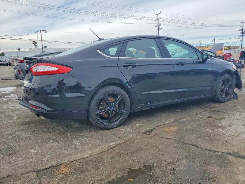 Photo 3 from auction – 2016 FORD FUSION with VIN 3FA6P0HD3GR123286