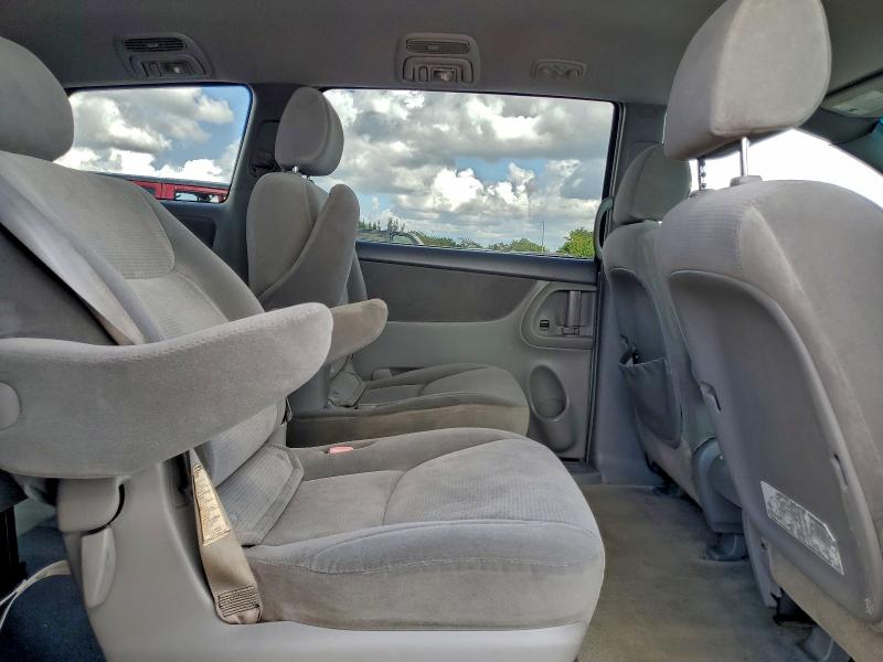 Photo 11 from auction – 2005 TOYOTA SIENNA CE with VIN 5TDZA23C85S322184