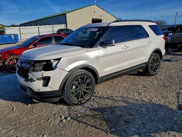 FORD EXPLORER X 2018 with VIN 1FM5K8D86JGC04496 - Photo from auction