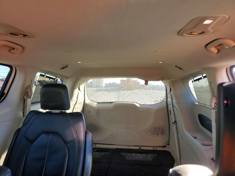 Photo 10 from auction – 2018 CHRYSLER PACIFICA T with VIN 2C4RC1EG8JR291848