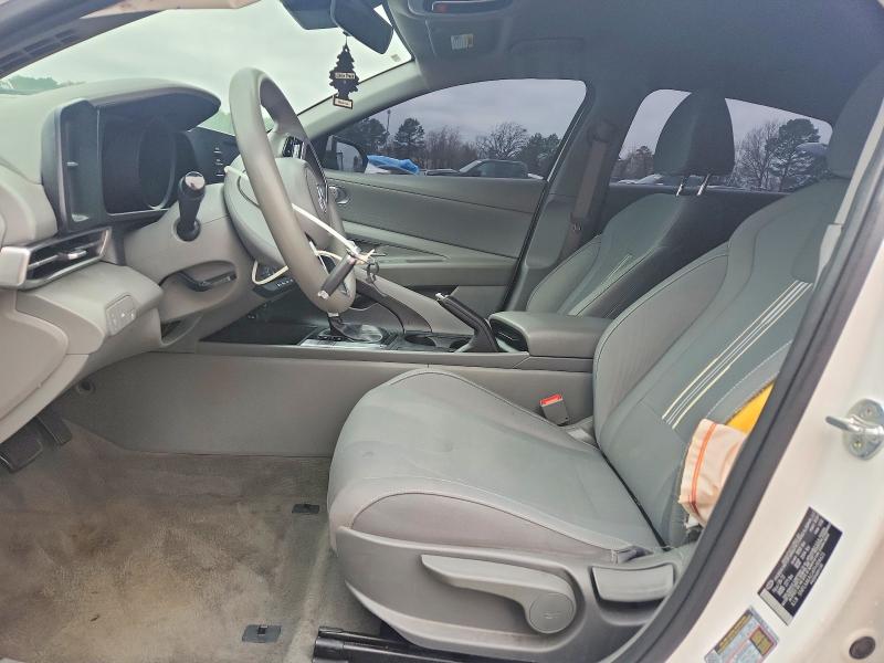 Photo 7 from auction – 2023 HYUNDAI ELANTRA with VIN 5NPLM4AG4PH104623