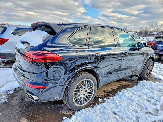 Photo 3 from auction – 2018 PORSCHE CAYENNE SE with VIN WP1AE2A22JLA71183