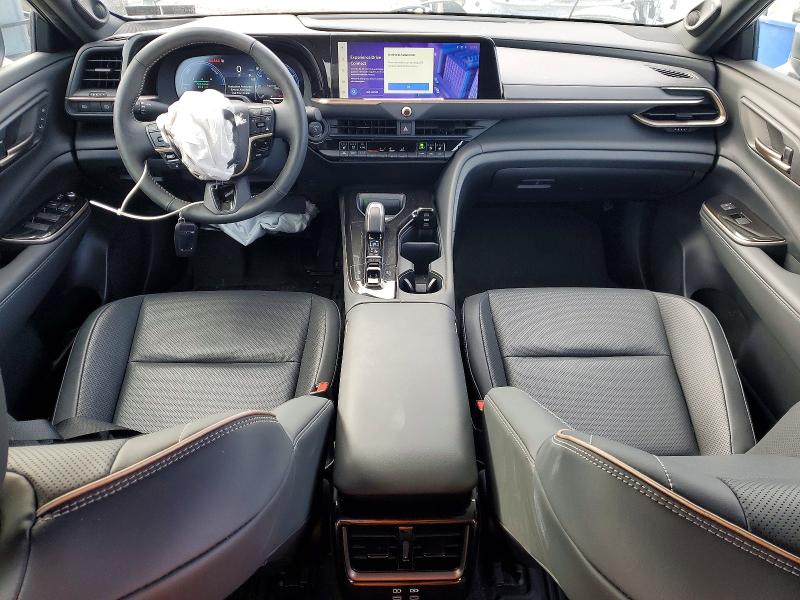 Снимка 8 от търг – 2024 TOYOTA CROWN PLAT с VIN JTDAFAAFXR3006041