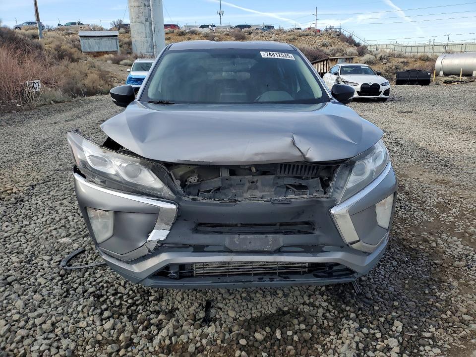 Photo 5 from auction – 2019 MITSUBISHI ECLIPSE CR with VIN JA4AT4AA4KZ052671