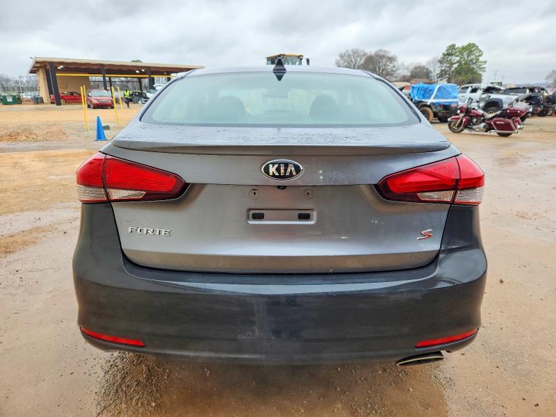 Photo 6 from auction – 2018 KIA FORTE LX with VIN 3KPFL4A77JE267293