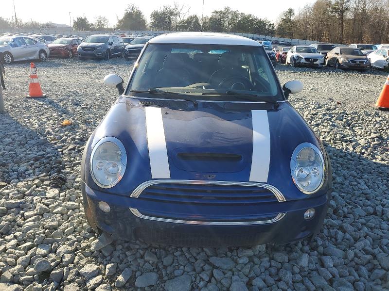 Photo 5 from auction – 2004 MINI COOPER S with VIN WMWRE33464TD81978