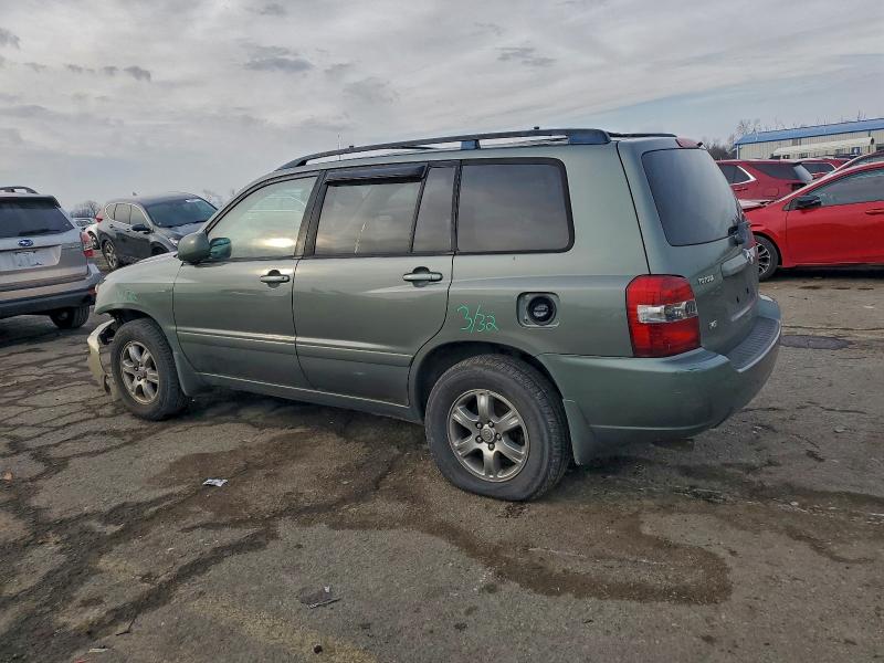 Photo 2 from auction – 2005 TOYOTA HIGHLANDER with VIN JTEDP21A450060057