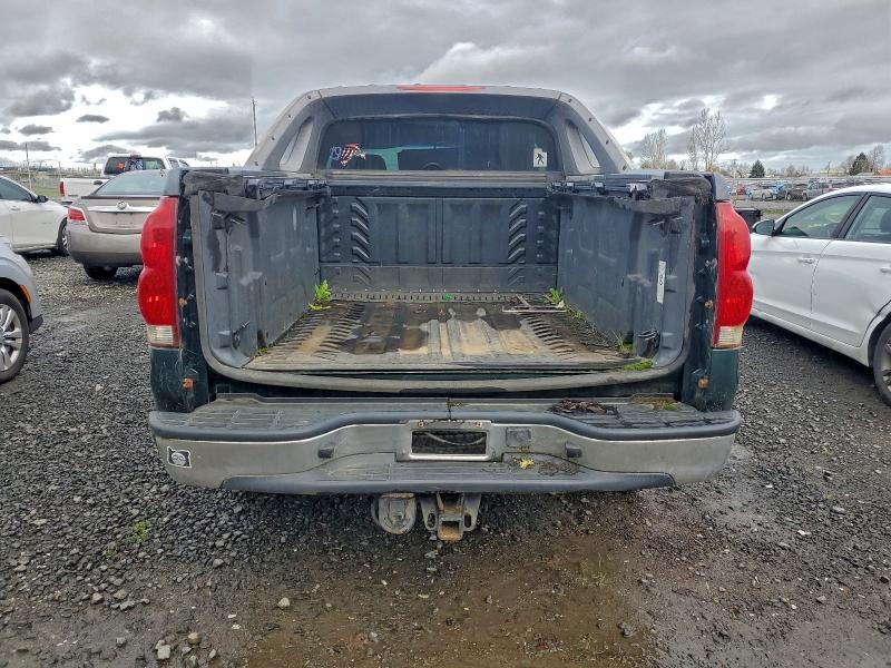 Photo 6 from auction – 2004 CHEVROLET AVALANCHE with VIN 3GNEK12T24G327537