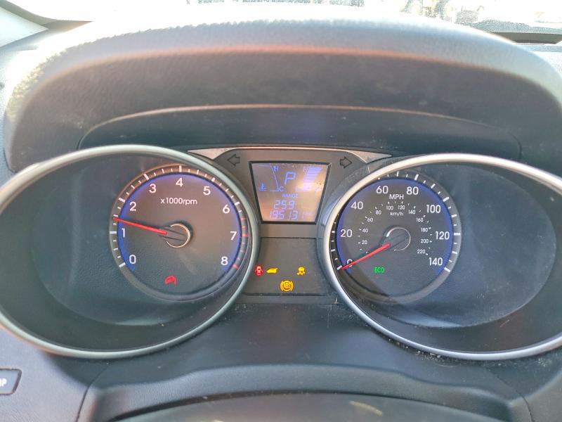 Photo 9 from auction – 2012 HYUNDAI TUCSON GLS with VIN KM8JU3ACXCU362767