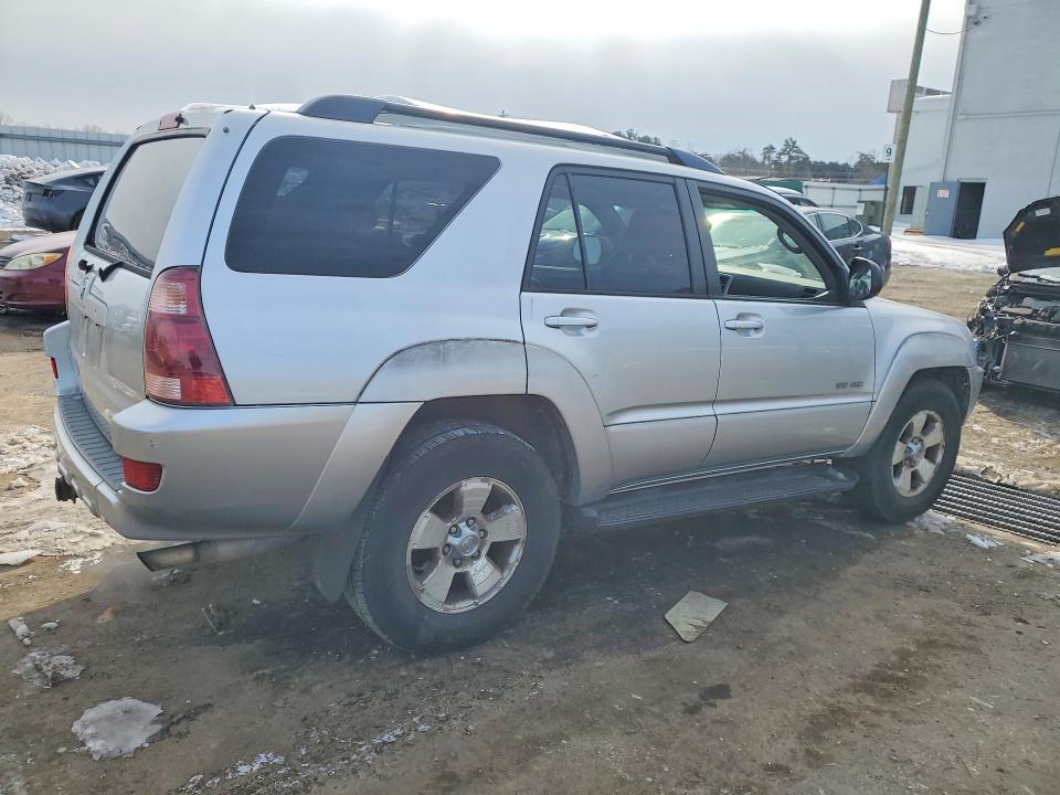 Photo 3 from auction – 2003 TOYOTA 4RUNNER SR with VIN JTEBU14R638003997