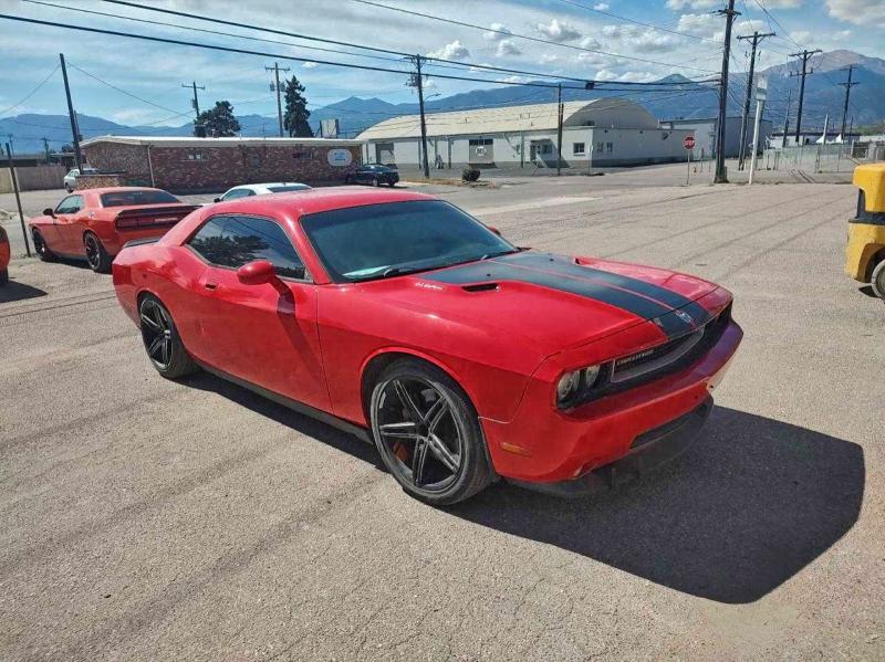 DODGE CHALLENGER 2010 with VIN 2B3CJ7DWXAH111414 - Photo from auction