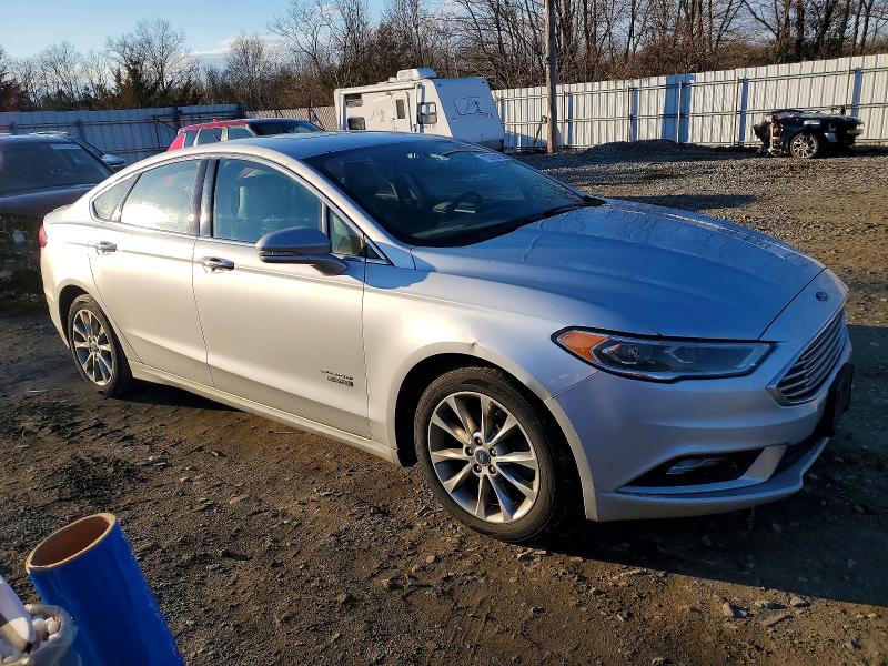 Photo 4 from auction – 2017 FORD FUSION TIT with VIN 3FA6P0SU4HR390575