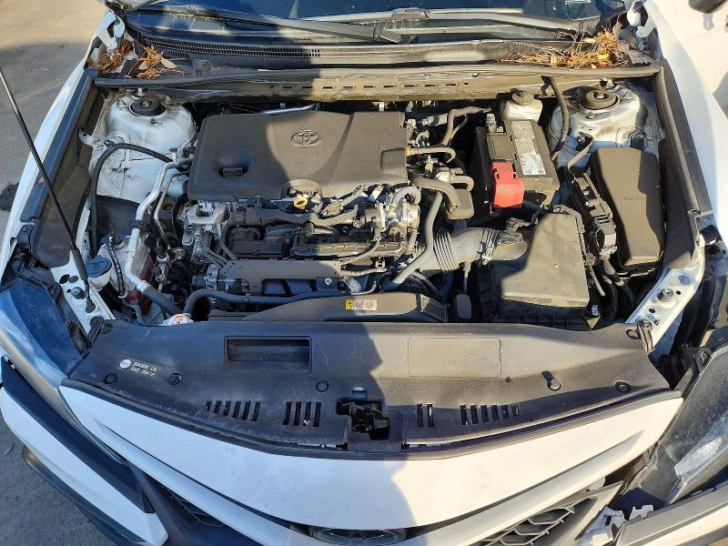 Photo 11 from auction – 2022 TOYOTA CAMRY with VIN 4T1G11AK5NU699560