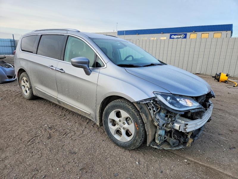 Photo 4 from auction – 2017 CHRYSLER PACIFICA with VIN 2C4RC1EG8HR542197
