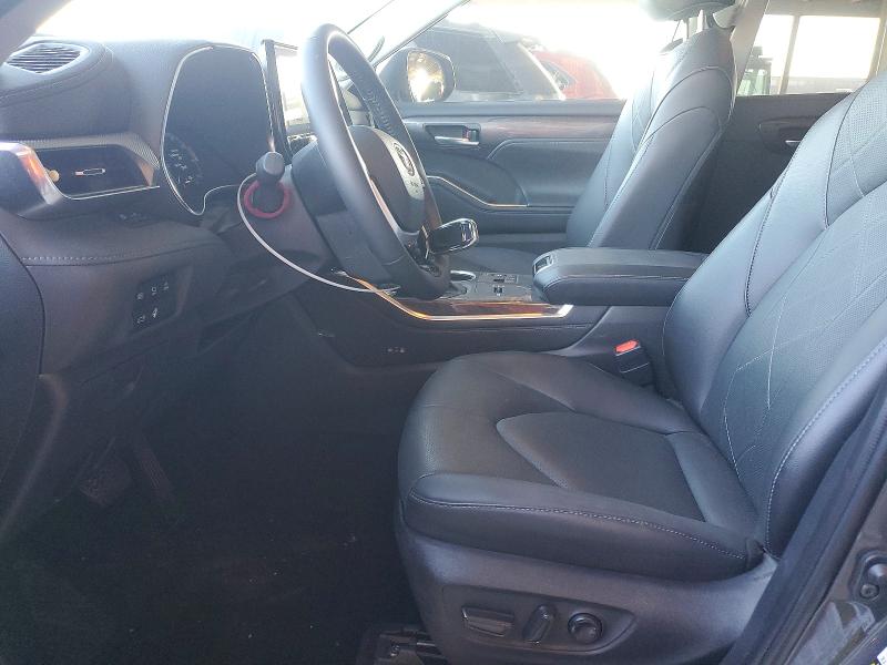 Photo 7 from auction – 2025 TOYOTA HIGHLANDER with VIN 5TDEBRCH8SS657912