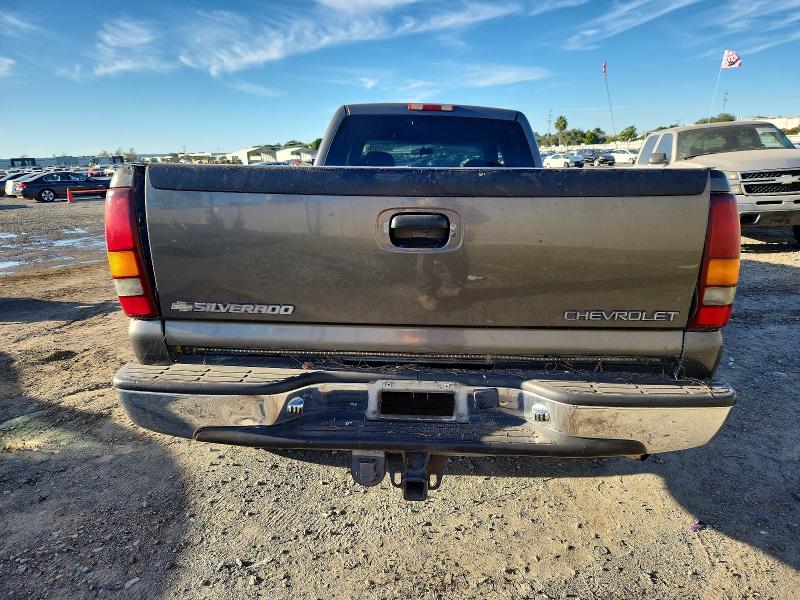 Photo 6 from auction – 2002 CHEVROLET SILVERADO with VIN 1GCHC23UX2F119033