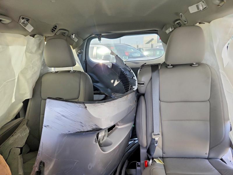 Photo 10 from auction – 2015 TOYOTA SIENNA XLE with VIN 5TDYK3DC7FS677376