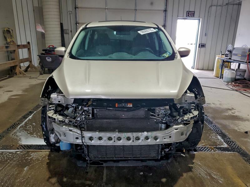 Photo 5 from auction – 2017 FORD ESCAPE SE with VIN 1FMCU9GD5HUB72426
