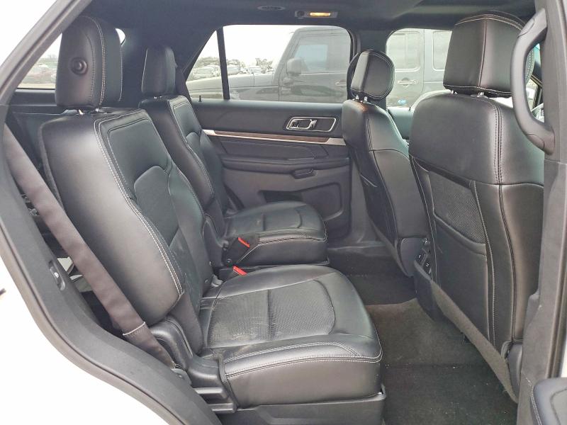 Photo 10 from auction – 2016 FORD EXPLORER L with VIN 1FM5K7F81GGA95171