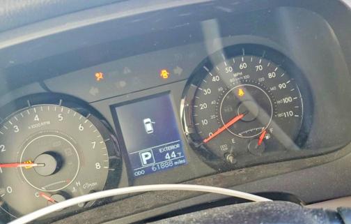 Photo 9 from auction – 2015 TOYOTA SIENNA LE with VIN 5TDKK3DC3FS679728