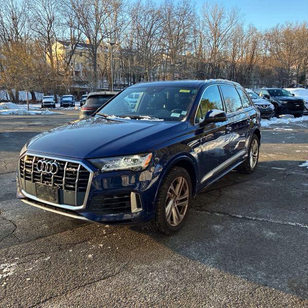 AUDI Q7 PREMIUM 2021 with VIN WA1AXAF70MD010157 - Photo from auction