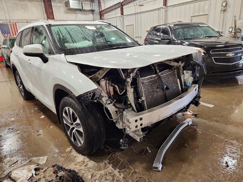 Photo 4 from auction – 2022 TOYOTA HIGHLANDER with VIN 5TDGZRBH6NS232764