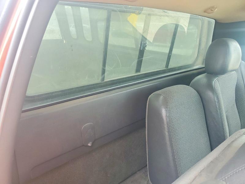 Photo 10 from auction – 2004 CHEVROLET SILVERADO with VIN 1GCEC14V44Z155080