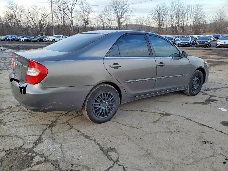 Photo 3 from auction – 2002 TOYOTA CAMRY with VIN 4T1BE30K82U622690