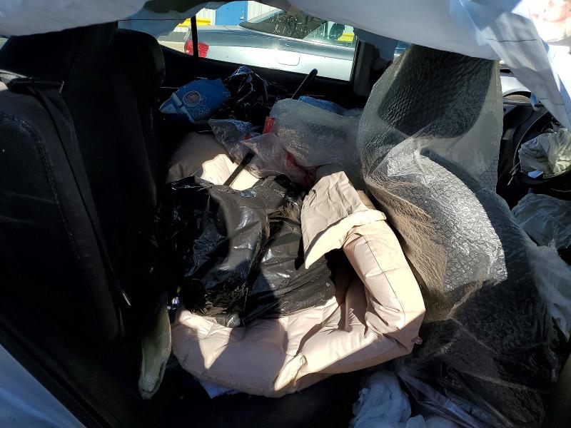 Photo 10 from auction – 2018 TOYOTA COROLLA with VIN 5YFBURHEXJP754175