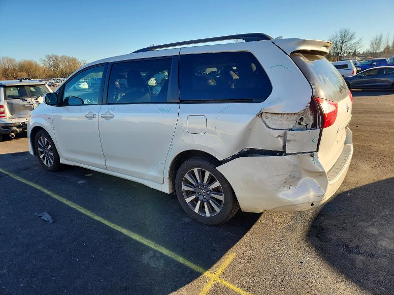Photo 2 from auction – 2018 TOYOTA SIENNA XLE with VIN 5TDDZ3DC9JS192269