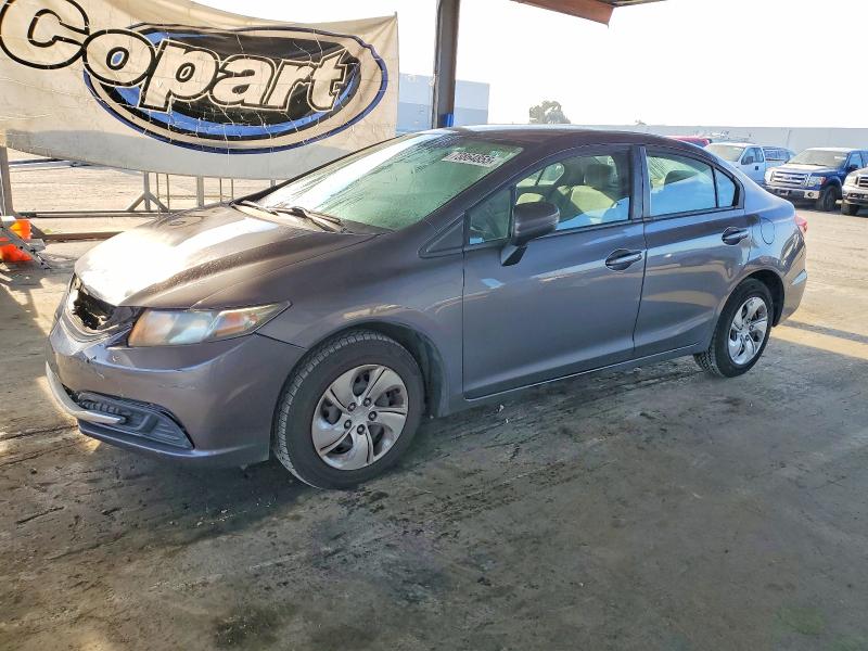 صورة رقم 1 من المزاد - 2015 HONDA CIVIC LX مع VIN 19XFB2F5XFE031033