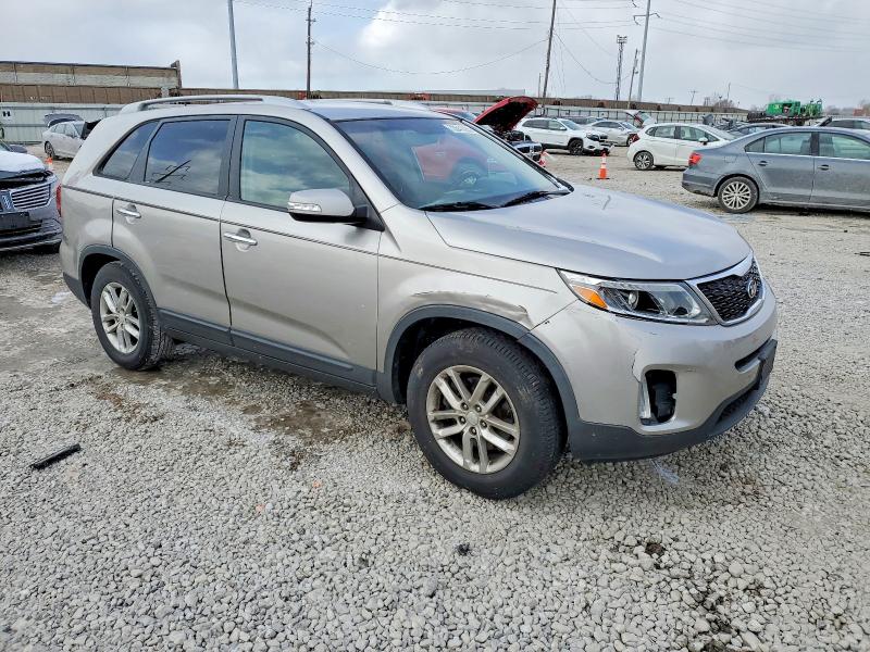 Photo 4 from auction – 2014 KIA SORENTO with VIN 5XYKT4A73EG447989