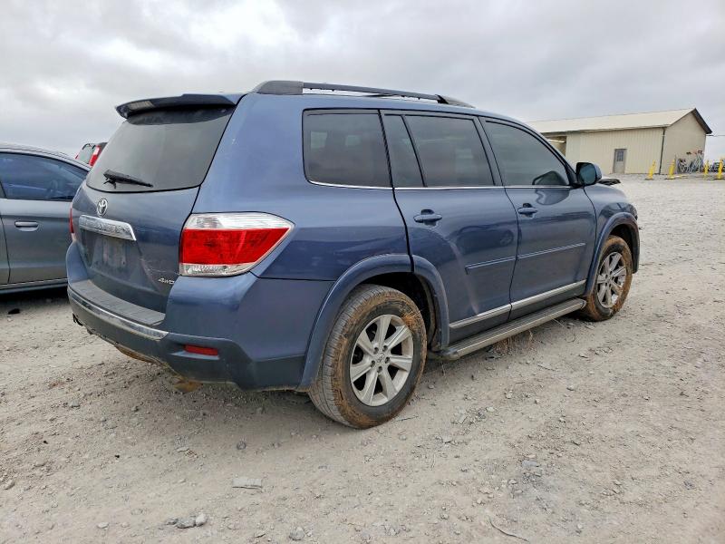 Photo 3 from auction – 2012 TOYOTA HIGHLANDER with VIN 5TDBK3EH1CS143690