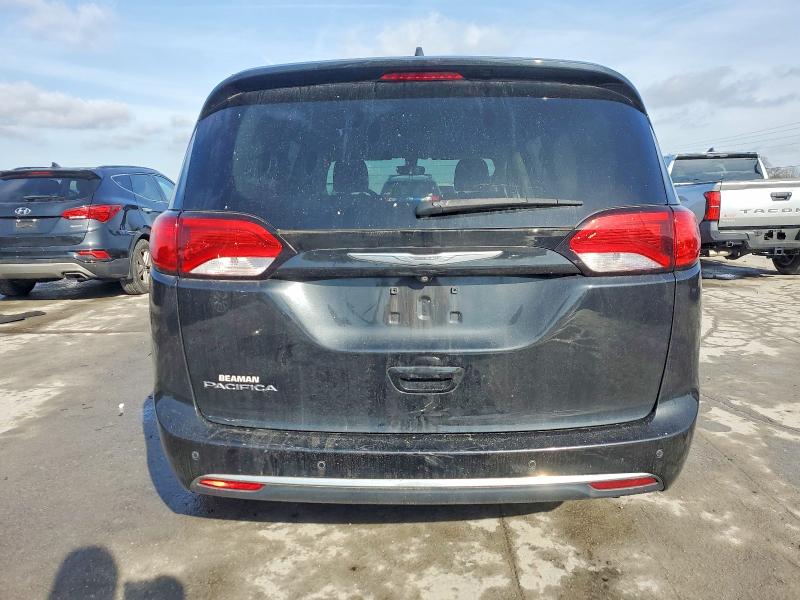 Photo 6 from auction – 2018 CHRYSLER PACIFICA with VIN 2C4RC1FG2JR117045