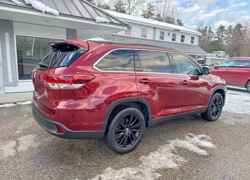Photo 4 from auction – 2019 TOYOTA HIGHLANDER with VIN 5TDKZRFH6KS574621