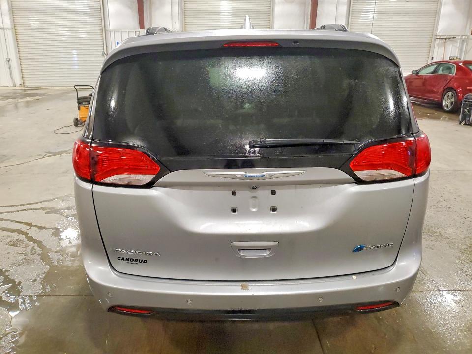 Photo 6 from auction – 2018 CHRYSLER PACIFICA H with VIN 2C4RC1N77JR365843
