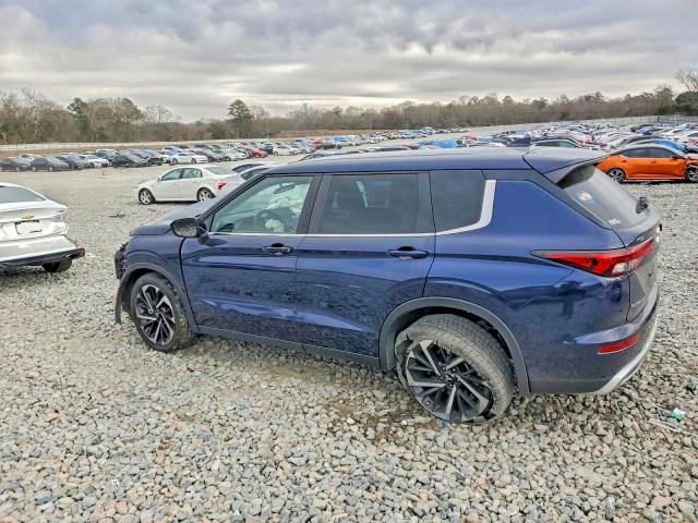 Photo 2 from auction – 2023 MITSUBISHI OUTLANDER with VIN JA4J3UA86PZ024343