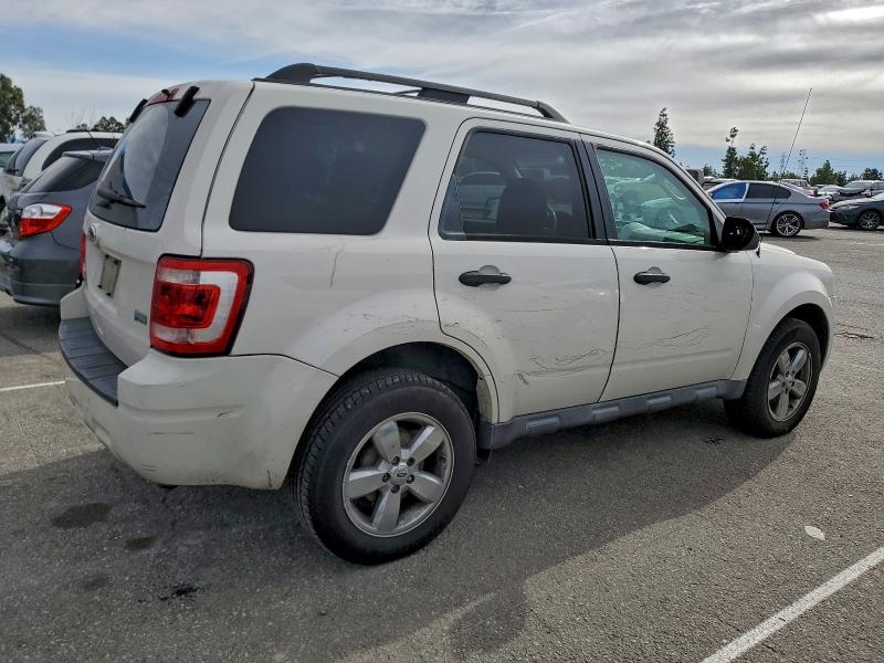 Photo 3 from auction – 2012 FORD ESCAPE XLT with VIN 1FMCU0DG8CKB02692