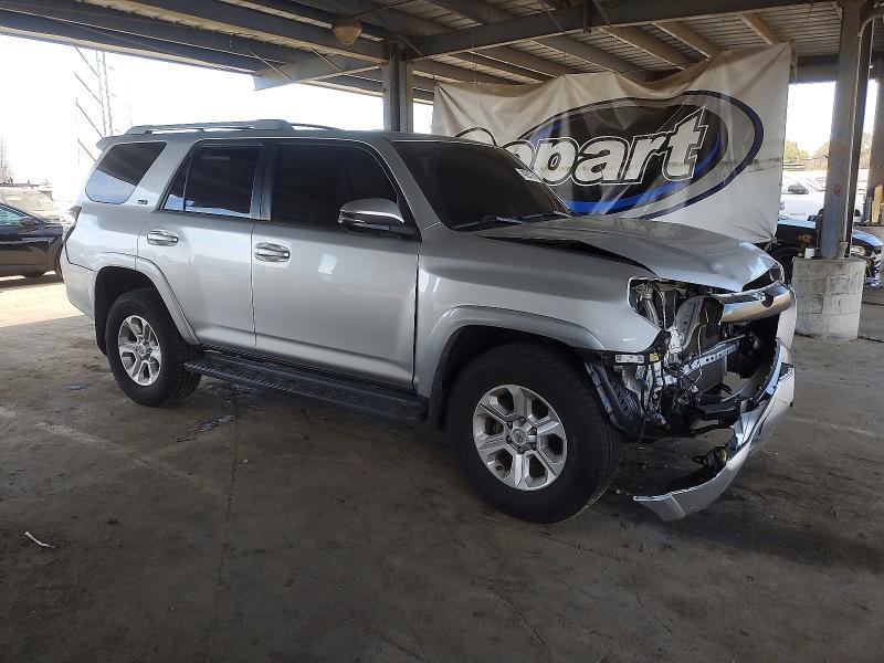 Photo 4 from auction – 2016 TOYOTA 4RUNNER SR with VIN JTEBU5JR2G5400738
