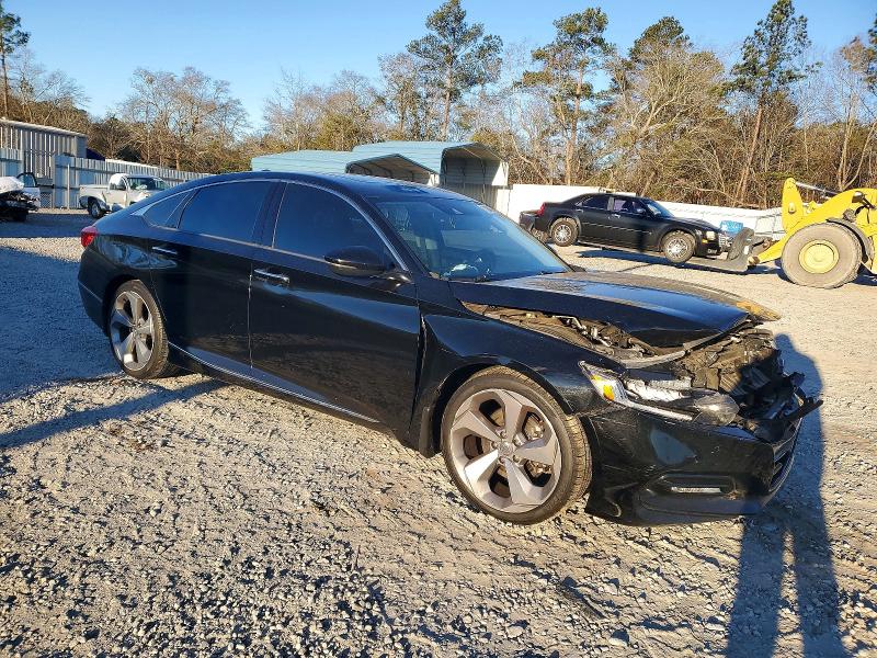 Photo 4 from auction – 2020 HONDA ACCORD with VIN 1HGCV2F99LA004452