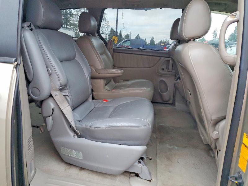 Photo 11 from auction – 2004 TOYOTA SIENNA XLE with VIN 5TDZA22C44S079487